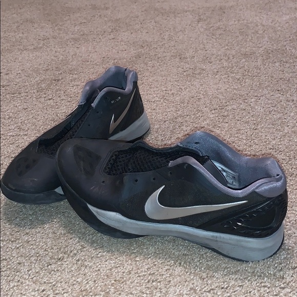 nike volleyball shoes size 9